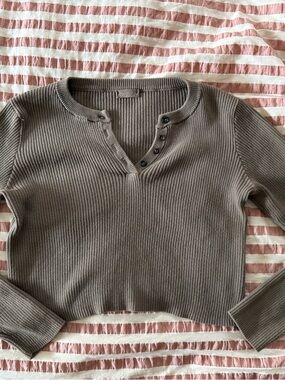 Brandy Melville long sleeve
